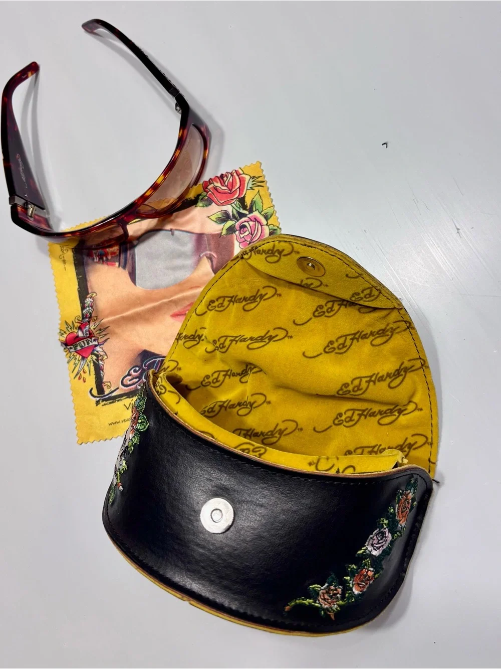 Vintage y2k Ed Hardy EHS-004 Sunglasses with Black Floral Embroidered Case